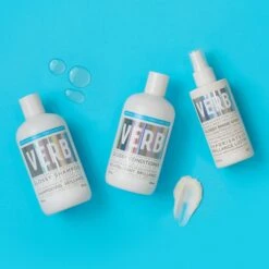 Glossy Shine Spray With Heat Protection -VIRTUE Shop 8 Verb Glossy Collection Textures Flatlay Blue 2 714e64f7 0e84 4787 8546 a856ceb718f4