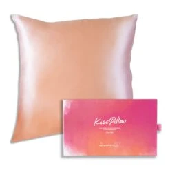 Kiss Pillow Rose Gold - Taie D'oreiller Double Face Anti-frisottis Et Déshydratation 14 Kiss Pillow Rose Gold - Taie D'oreiller Double Face Anti-frisottis Et Déshydratation -VIRTUE Shop Les secrets de loly kiss polliw taie rose boite